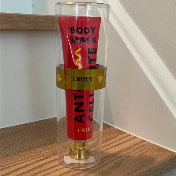 NEW truly cellulite body mask - Picture 3 of 4